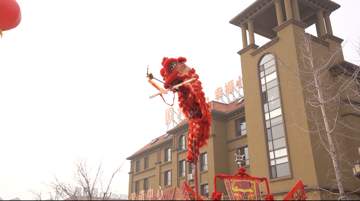 龍?zhí)ь^賞舞獅，二月二齊聚歐洲城·幸福小鎮(zhèn)(圖3)