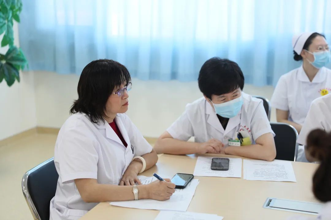 全省首家！中國(guó)醫(yī)科大學(xué)附屬第一醫(yī)院專家來(lái)“查房”，家門口享國(guó)內(nèi)優(yōu)質(zhì)醫(yī)療資源！(圖3)